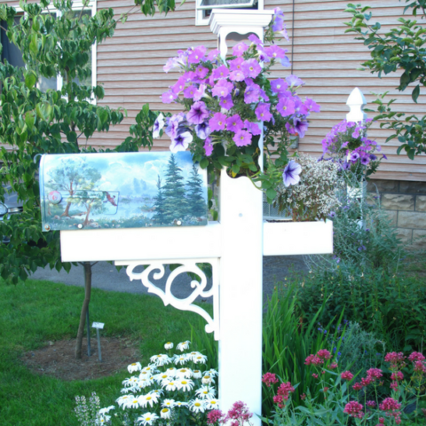 Dreamy style planter Mailbox Post in full bloom